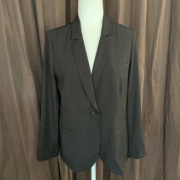 🌈Bundle any 3 items under $10 & I will offer for $10 Treasure & Bond Blazer - Picture 6 of 8